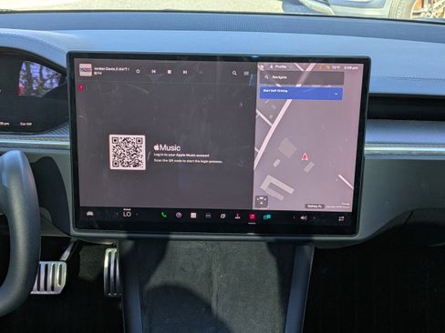 Used 2023 Tesla Model S Plaid image 21