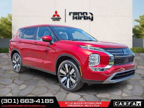 New 2025 Mitsubishi Outlander SE image 1