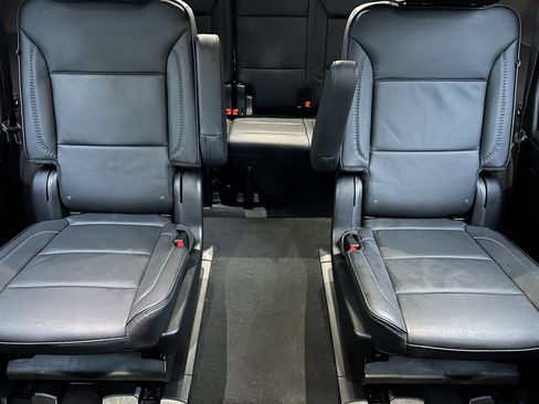 Used 2022 GMC Yukon Denali image 16