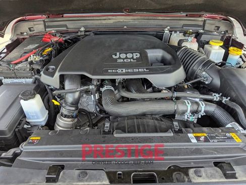 Used 2021 Jeep Gladiator Willys image 38