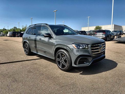New 2026 Mercedes-Benz GLS 450 4MATIC image 11