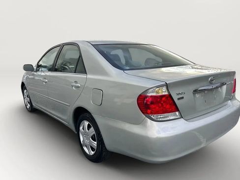Used 2005 Toyota Camry LE image 4