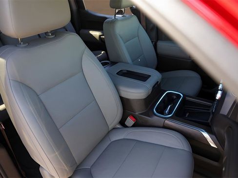 Used 2021 GMC Sierra 1500 SLT image 31