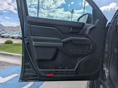 Used 2024 Toyota Tacoma SR5 AWD/4WD image 15