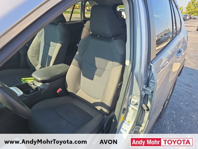 Used 2022 Toyota RAV4 LE AWD/4WD image 10