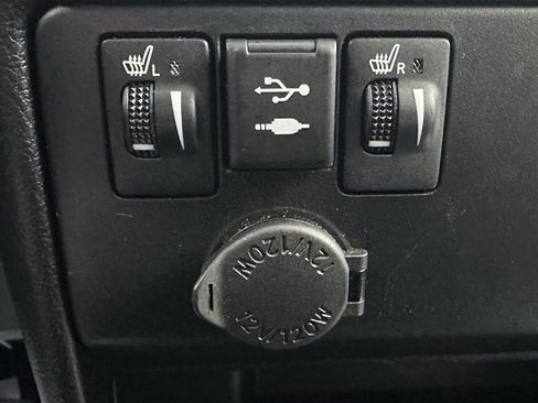 Used 2019 Toyota Sienna Limited image 34