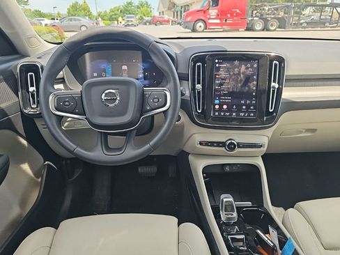 Used 2024 Volvo XC40 B5 Plus w/ Protection Package Premier AWD/4WD image 2