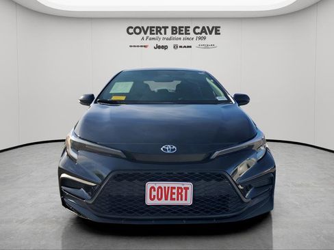 Used 2024 Toyota Corolla SE image 3