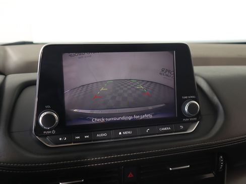 Used 2022 Nissan Rogue SV FWD image 6
