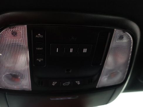 Used 2025 Dodge Durango GT AWD/4WD image 58