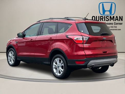 Used 2018 Ford Escape SE w/ SE Sync 3 Package image 3