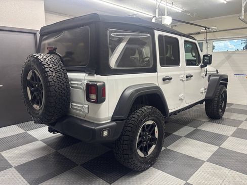 Used 2018 Jeep Wrangler Unlimited Sport S AWD/4WD image 8