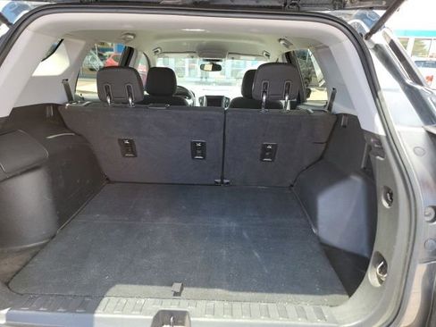 Used 2019 GMC Terrain SLE w/ Driver Convenience Package FWD image 8