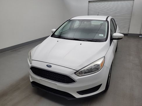 Used 2016 Ford Focus SE w/ SE Cold Weather Package FWD image 15