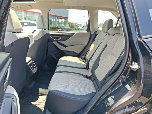 Used 2021 Subaru Forester Premium AWD/4WD image 11