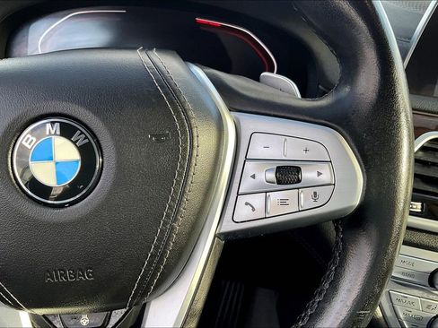 Used 2020 BMW 750i xDrive w/ Cold Weather Package image 12