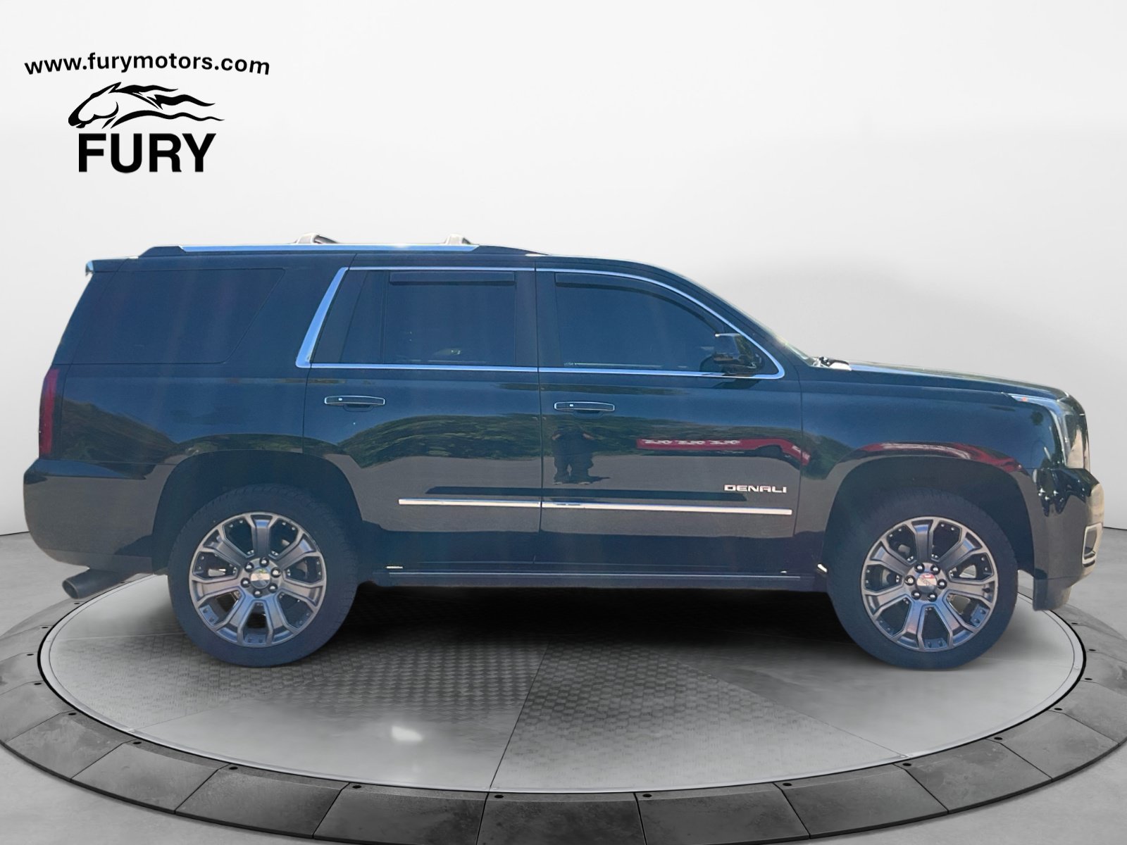 Used 2016 GMC Yukon Denali w/ Open Road Package AWD/4WD image 3
