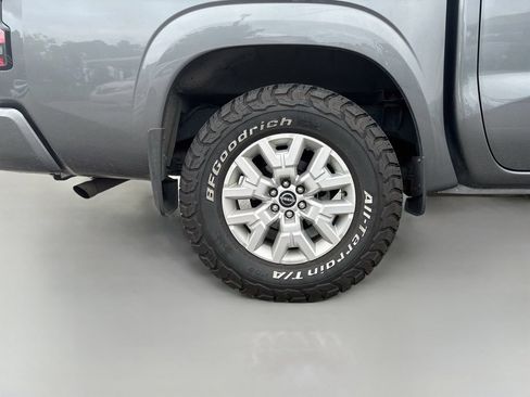 Used 2023 Nissan Frontier SV w/ SV Premium Package AWD/4WD image 12