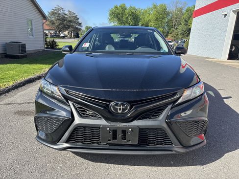 Used 2023 Toyota Camry SE FWD image 9