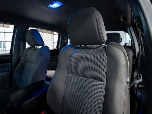 Used 2014 Toyota Tacoma 4x4 Double Cab image 39