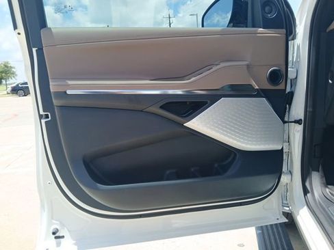 Used 2025 Lincoln Navigator Black Label AWD/4WD image 27