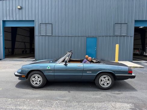 Used 1988 Alfa Romeo Spider Veloce RWD image 1