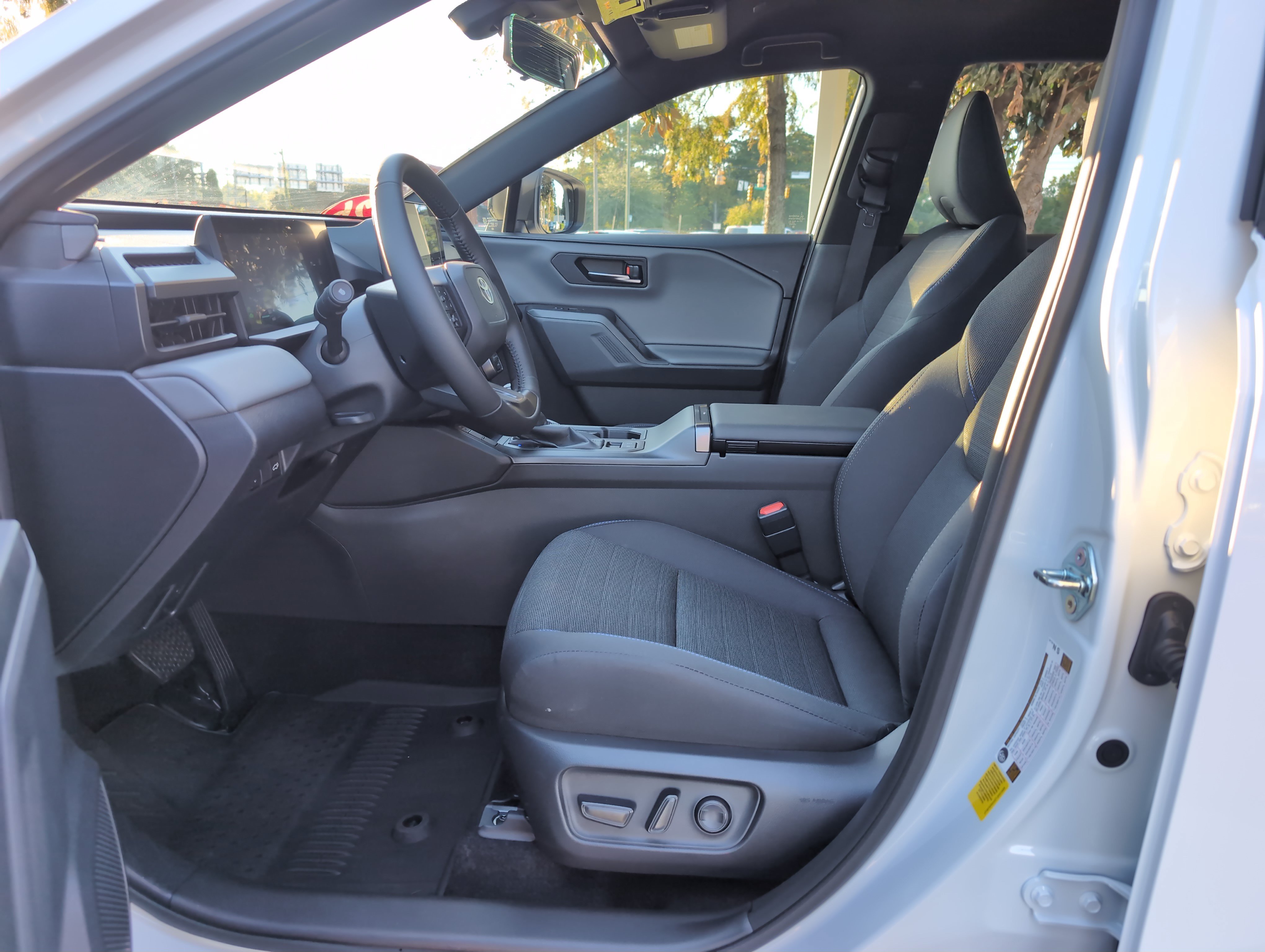 Certified 2026 Toyota RAV4 SE w/ Convenience Package AWD/4WD image 16