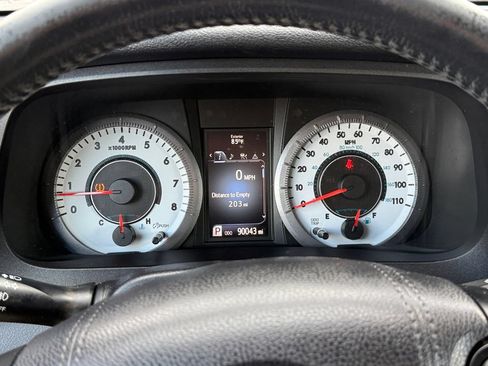 Used 2020 Toyota Sienna SE w/ Nightshade Edition AWD/4WD image 36