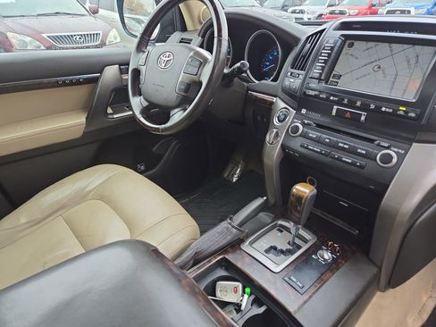 Used 2009 Toyota Land Cruiser image 25