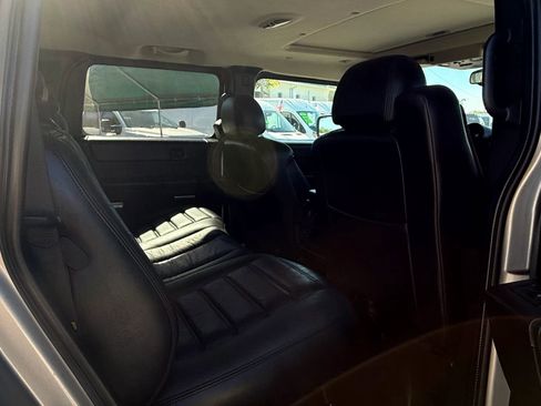 Used 2005 HUMMER H2 SUT Sport Utility Pickup 4D w/ Preferred Equipment Group image 20