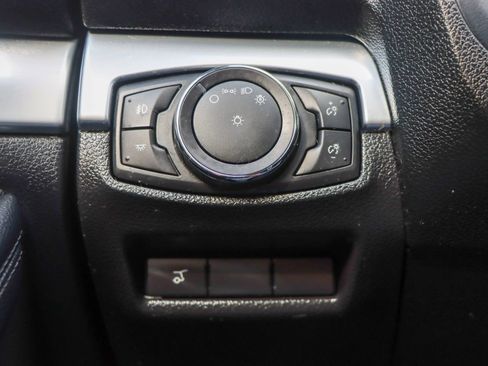 Used 2018 Ford Explorer Limited w/ Ford Safe & Smart Package image 35