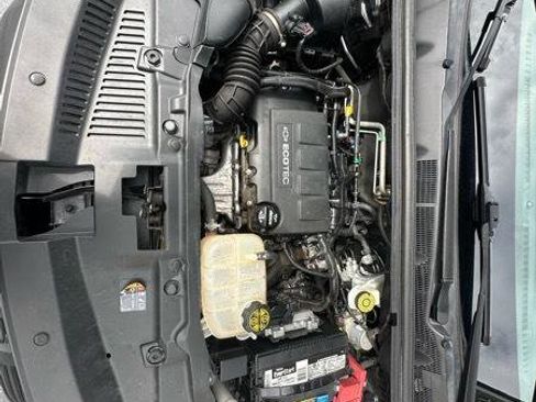 Used 2019 Chevrolet Trax LT w/ LT Convenience Package image 29