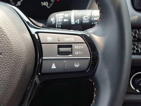 Used 2025 Honda HR-V Sport image 21