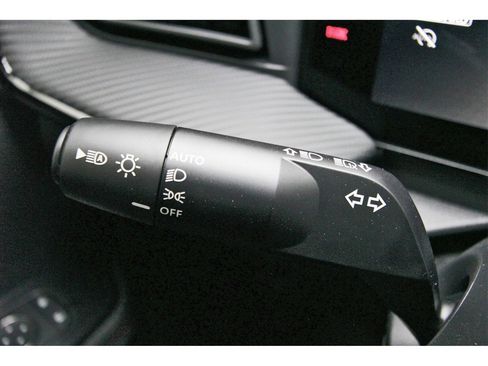 New 2026 Nissan Kicks SR w/ SR Premium Package image 17