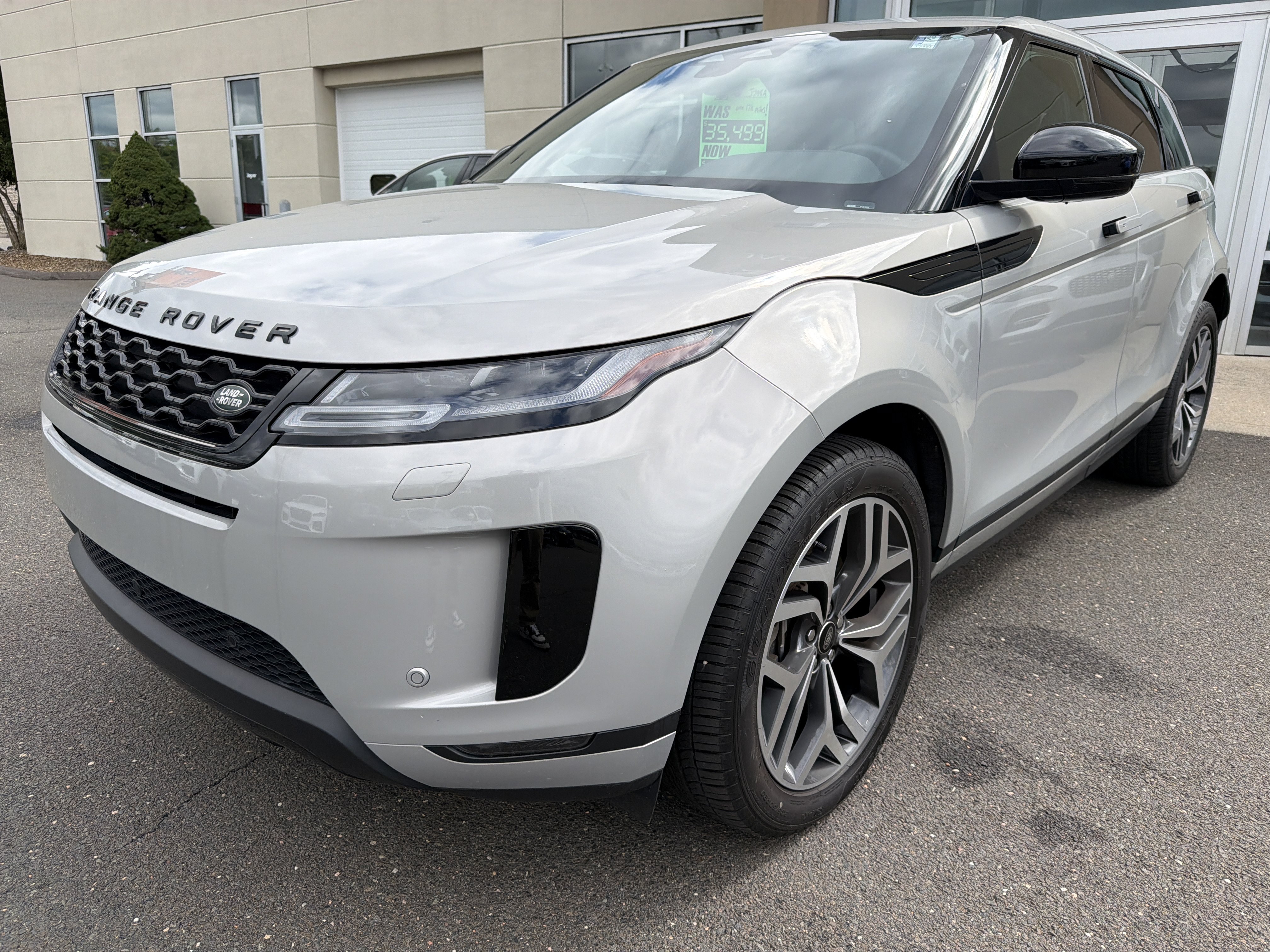 Used 2023 Land Rover Range Rover Evoque SE AWD/4WD image 8