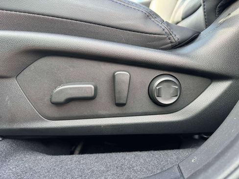 Certified 2025 Subaru Forester Limited image 14