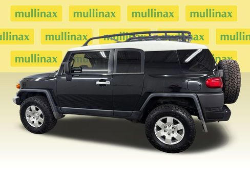 Used 2009 Toyota FJ Cruiser 2WD image 8