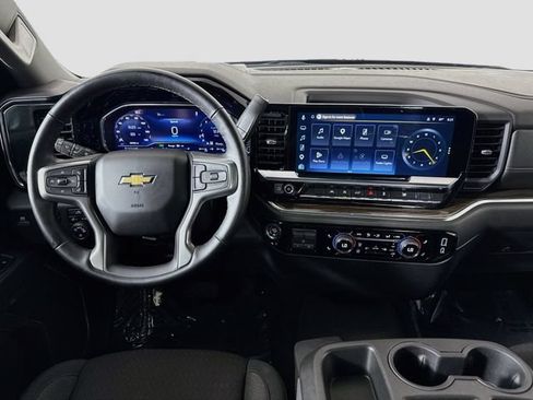Used 2025 Chevrolet Silverado 1500 LT AWD/4WD image 21