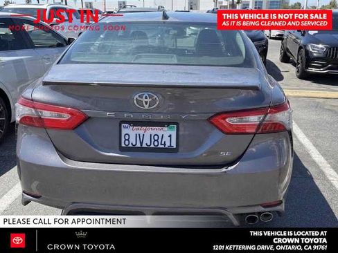 Used 2019 Toyota Camry SE FWD image 4