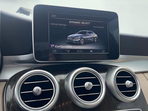 Used 2017 Mercedes-Benz C 300 Sedan image 40