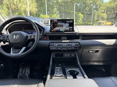 Used 2023 Honda Pilot Elite image 26