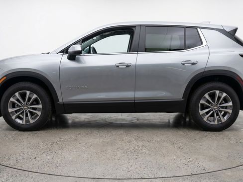 Used 2025 Chevrolet Equinox LT FWD image 5