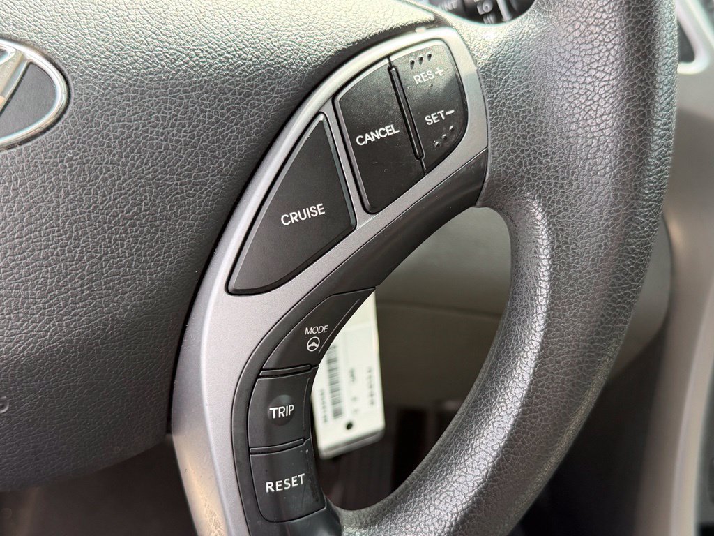 Used 2015 Hyundai Elantra SE w/ Option Group 02 FWD image 21