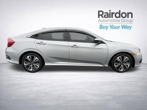 Used 2018 Honda Civic EX-T image 9