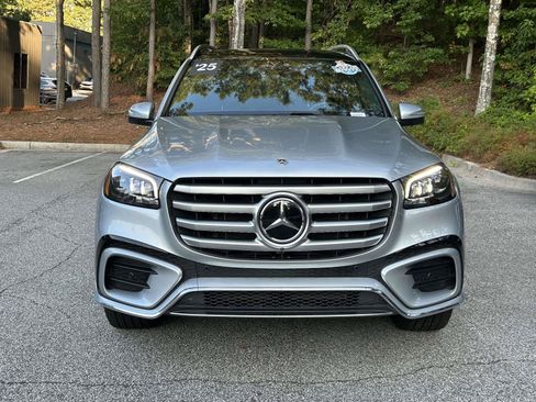 Certified 2025 Mercedes-Benz GLS 450 4MATIC image 3