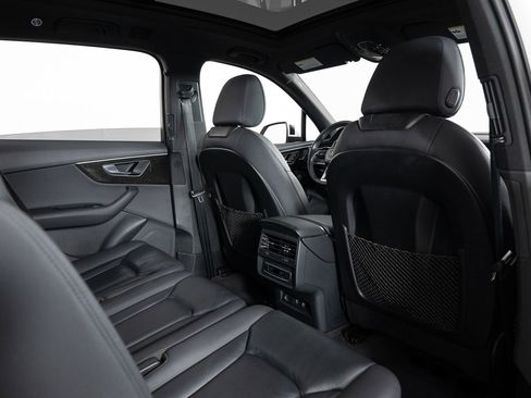 Used 2021 Audi Q7 2.0T Premium w/ Convenience Package image 27