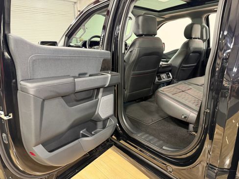 Used 2021 Ford F150 Lariat w/ Equipment Group 502A High image 13