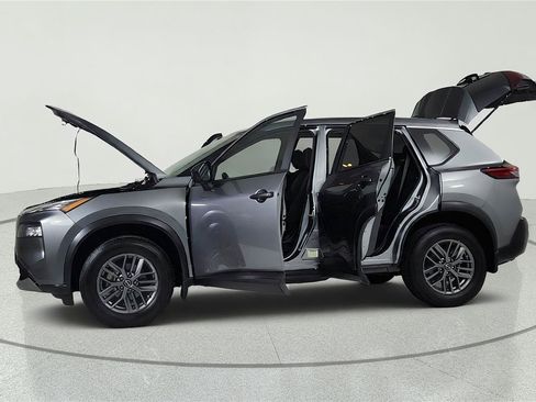 Used 2023 Nissan Rogue S AWD/4WD image 11