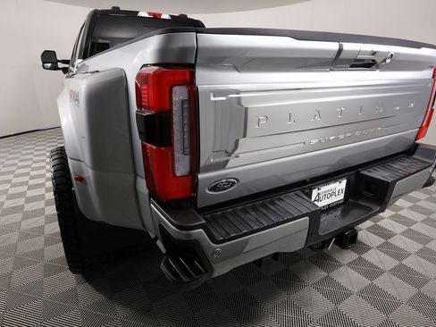 Used 2024 Ford F450 Platinum w/ FX4 Off-Road Package image 57