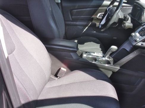 Used 2015 GMC Terrain SLE image 29